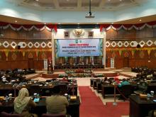 Rapat Paripurna DPRD Provinsi Riau Tentang Pidato Sambutan Gubernur Riau 2019-2024